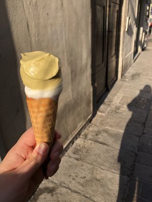 Pistazie und Zitrone at Gelab Gelateria in Como