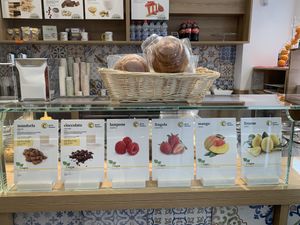 Vegan options  at Gelab Gelateria in Como