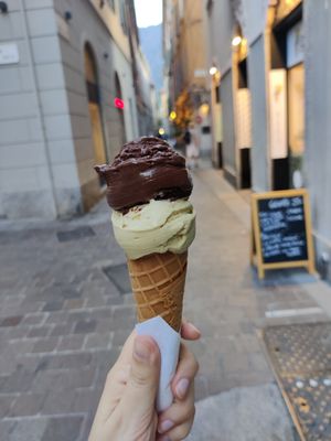 Chocolat pistache at Gelab Gelateria in Como