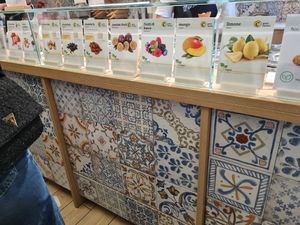 Vegan flavours at Gelab Gelateria in Como