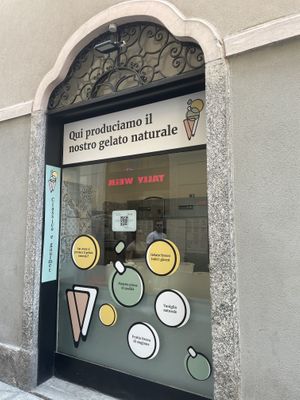   at Gelab Gelateria in Como