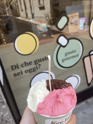   at Gelab Gelateria in Como