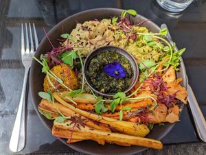 Nourish bowl vegan at The Pantry 8020 in Misterton