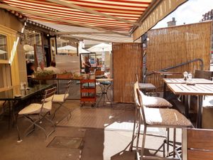 Outdoor seating at Ringgenberg in Bern