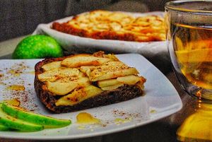 La tarta de manzana y especias  at Patata Lab in Denia