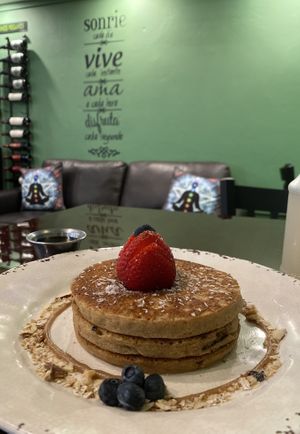 Sus desayunos son los mejores!  at Madre Tierra in Caguas