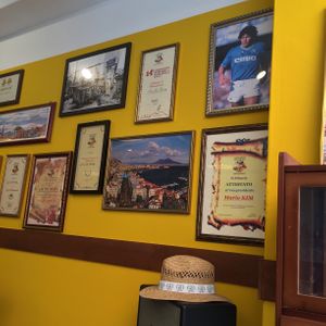 The chef has many awards and certifications for his pizza skills at Pizzaria Marione 마리오네 in Seoul