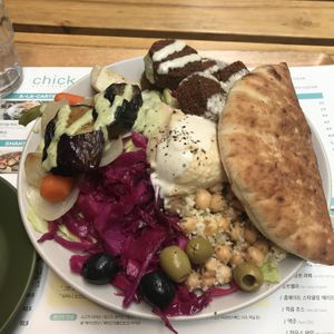 Vegan plate  at Chick Peace 칙피스 - Seongsu in Seoul