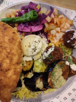 Rice plate at Chick Peace 칙피스 - Seongsu in Seoul