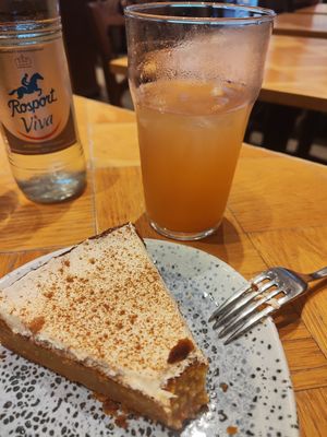 Ice tea and carrot cake at Seed in Luxembourg City