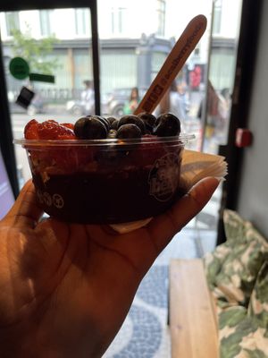 very berry açai bowl   at Acai Berry - Shoreditch in East London