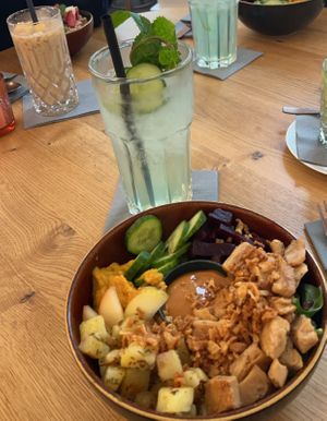 Vegane Bowl + Limonade   at BoBo  in Hannover