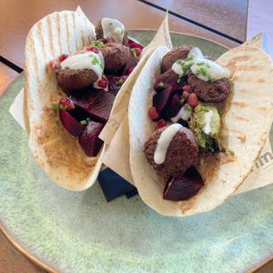 Lunch - soft taco’s with falafel and red beet 👌🏼 at Turfmarkt in Alkmaar