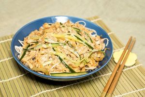 Veggie Shredded Chicken Cold Noodles with Sesame 芝麻素手撕雞冷麵 at Yummy Station 知味駅 in Kowloon