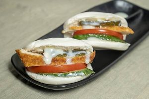 Taiwanese Steamed Bun with Roasted Pork 台式燒肉刈包 at Yummy Station 知味駅 in Kowloon