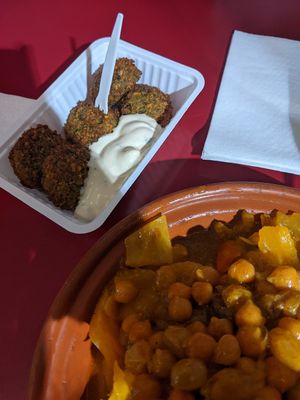 Couscous & falafels at Maoz - Saint Andre des Arts in Paris