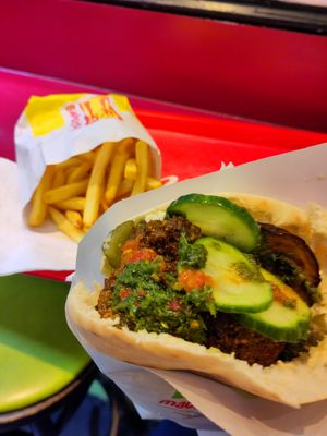  at Maoz - Saint Andre des Arts in Paris