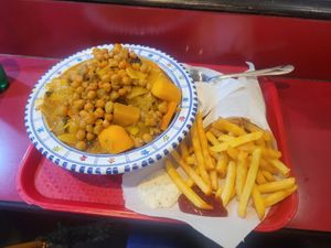 Soooooo good! 🤤 at Maoz - Saint Andre des Arts in Paris