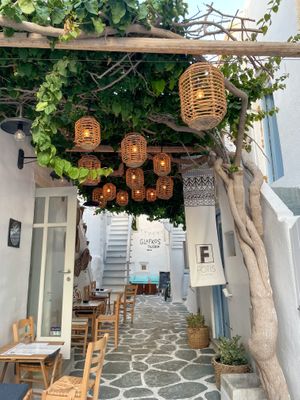   at Fotis All Day Bar in Naoussa