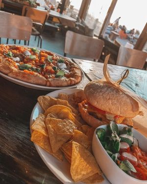 Vegan burgers and pizzas at Surfing Elephant in Wenduine