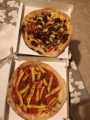  at 85 pizza in Milan