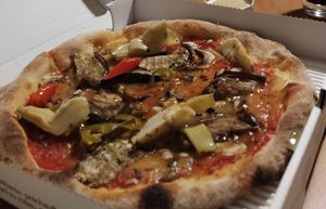 I added my own artichokes here at Dieci Pizza - Servette in Geneva