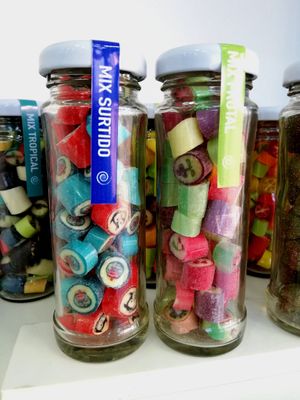 Caramelos veganos at Cookie Jar in San Fernando