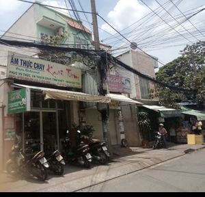 the restaurant look from outside at Khai Tam in Ho Chi Minh City