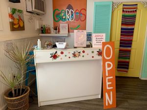 Hostess | Pick-up at Gordos Mexican Food in Waialua