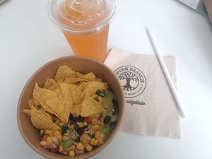 Guacamole, machos and iced tea at Copper Branch in Nancy