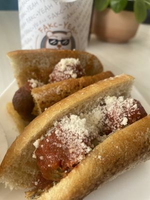 Al bundi  at fakc-yeah - Cloud kitchen in Mexico City