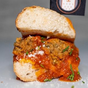 al-bundi at fakc-yeah - Cloud kitchen in Mexico City