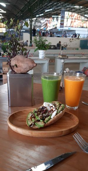 Avocato toast and fruit juices at Casa Sana in Nazare
