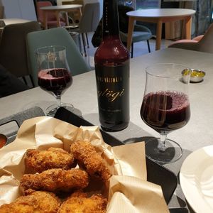 fried chick'un and zero alcohol spiced wine at Style Vegan - 스타일비건 in Seoul