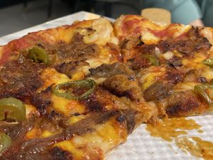 Pulled Pork Pizza with unlimeat brand so it is a bit sweet  at Style Vegan - 스타일비건 in Seoul