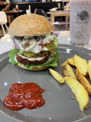 Vegan Avocado burger   at Style Vegan - 스타일비건 in Seoul