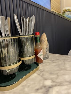 Tables well equipped   at Style Vegan - 스타일비건 in Seoul