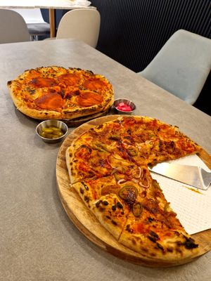 Vegan pepperoni pizza and Unlimeat pulled bbq pizza😋 at Style Vegan - 스타일비건 in Seoul