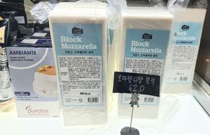vegan mozzarella and whipping cream at Style Vegan - 스타일비건 in Seoul