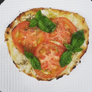 Mini tomato pizza at Style Vegan - 스타일비건 in Seoul