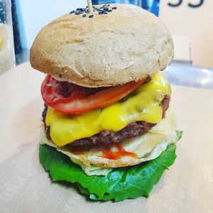 Vegan ‘fried egg’ burger at Style Vegan - 스타일비건 in Seoul