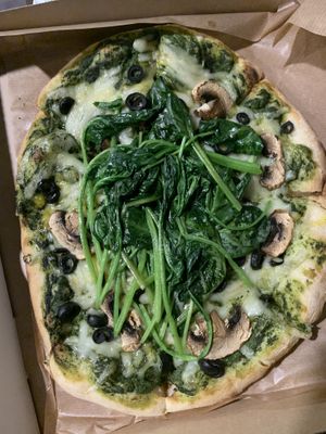 Basil Pesto Pizza at Style Vegan - 스타일비건 in Seoul