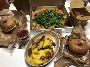 Pizza, potatoes, burgers party!  at Style Vegan - 스타일비건 in Seoul