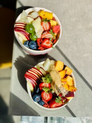 Millet - cow milk or plant milk, almonds, goji berries, seasonal fruit, white chocolate (w, gf) or peanut butter. at The Cool Cat in Warsaw