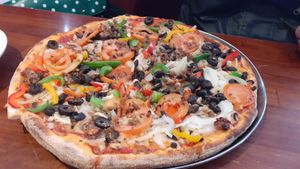 Veggie 14" pizza at Mamma's American Pizza in Edinburgh