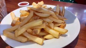 Plain chips at Mamma's American Pizza in Edinburgh