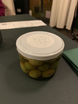 De beste olijven!  at Vangroenten in Hasselt