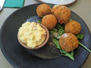 Croquettes aux algues at Vangroenten in Hasselt