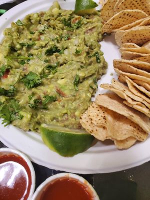 Chips and guacamole at Veggie Del Sol in South Padre Island