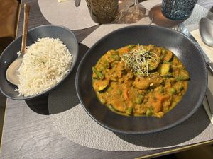Mix Sabzi (Gemüse in Currysauce; Basmatireis)  at Zaffran Indian Cuisine in Linz